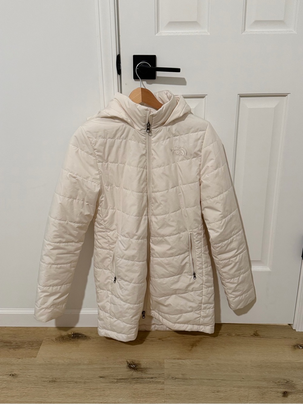 The North Face Women's Hooded Quilted Puffer Jacket - Cream